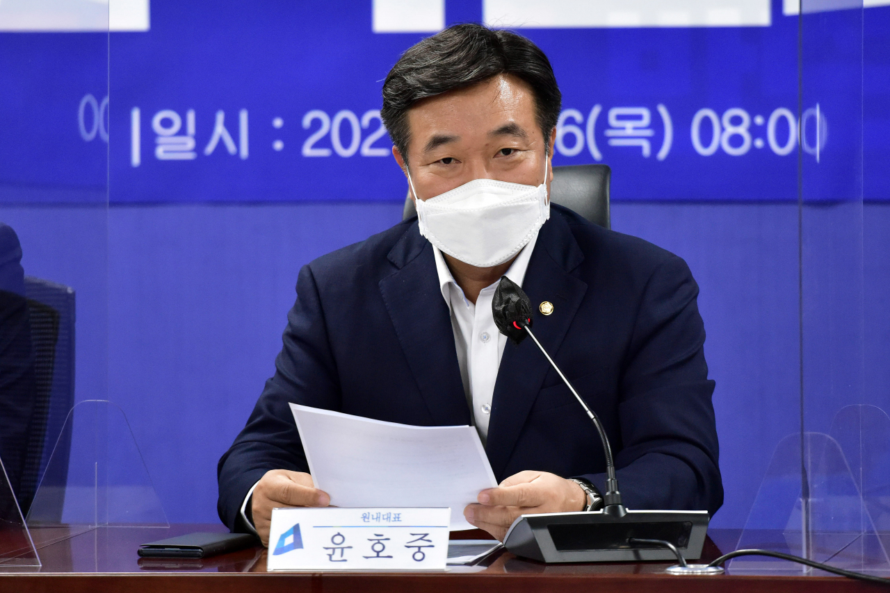 윤호중 더불어민주당 원내대표. 이상섭 기자/