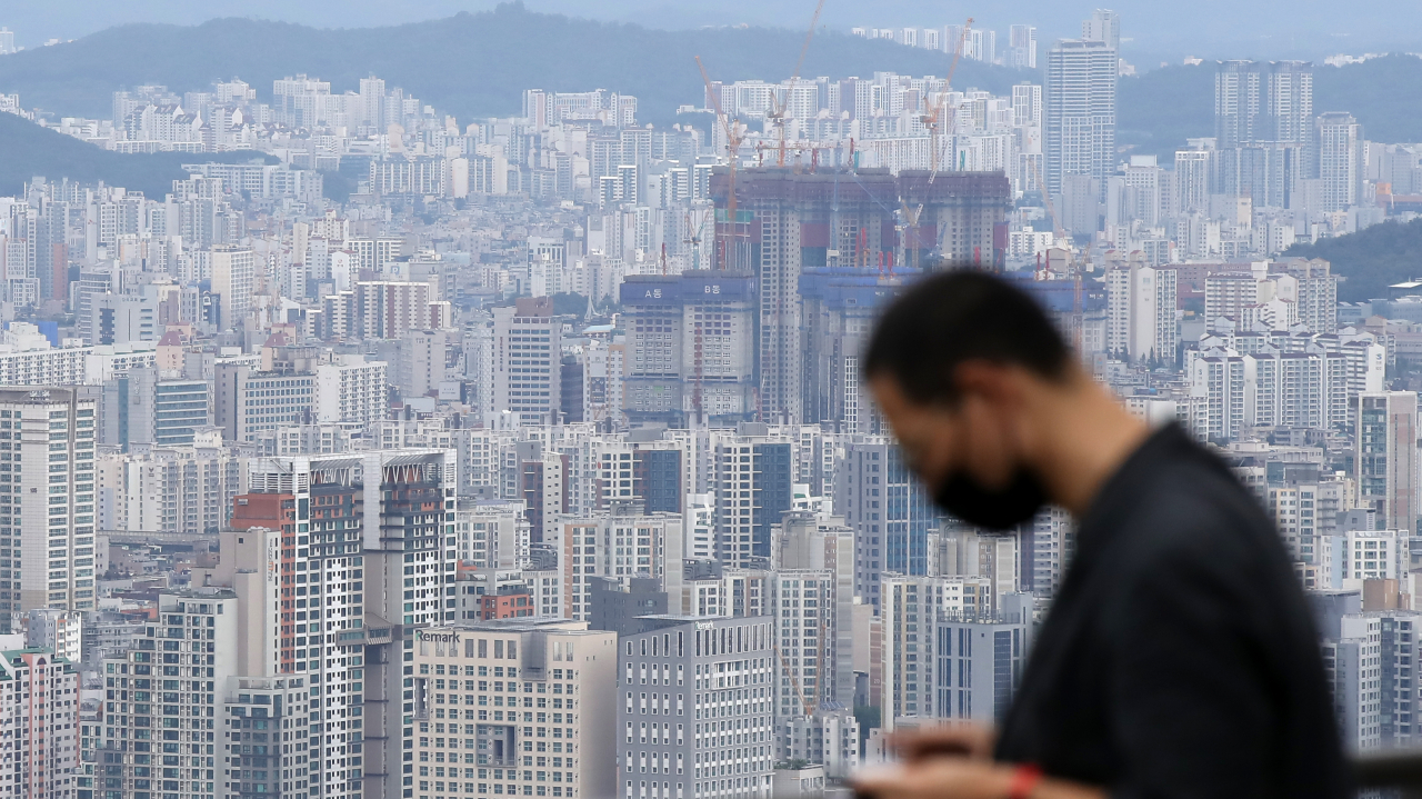 서울 남산에서 바라본 서울 시내의 아파트 모습. [연합]