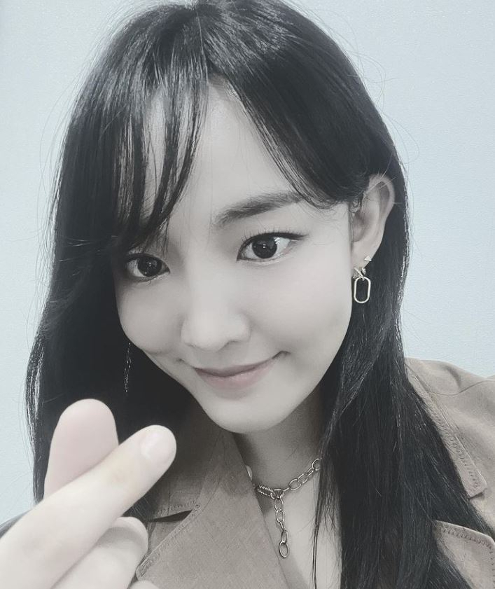 윤하 인스타그램 캡처
