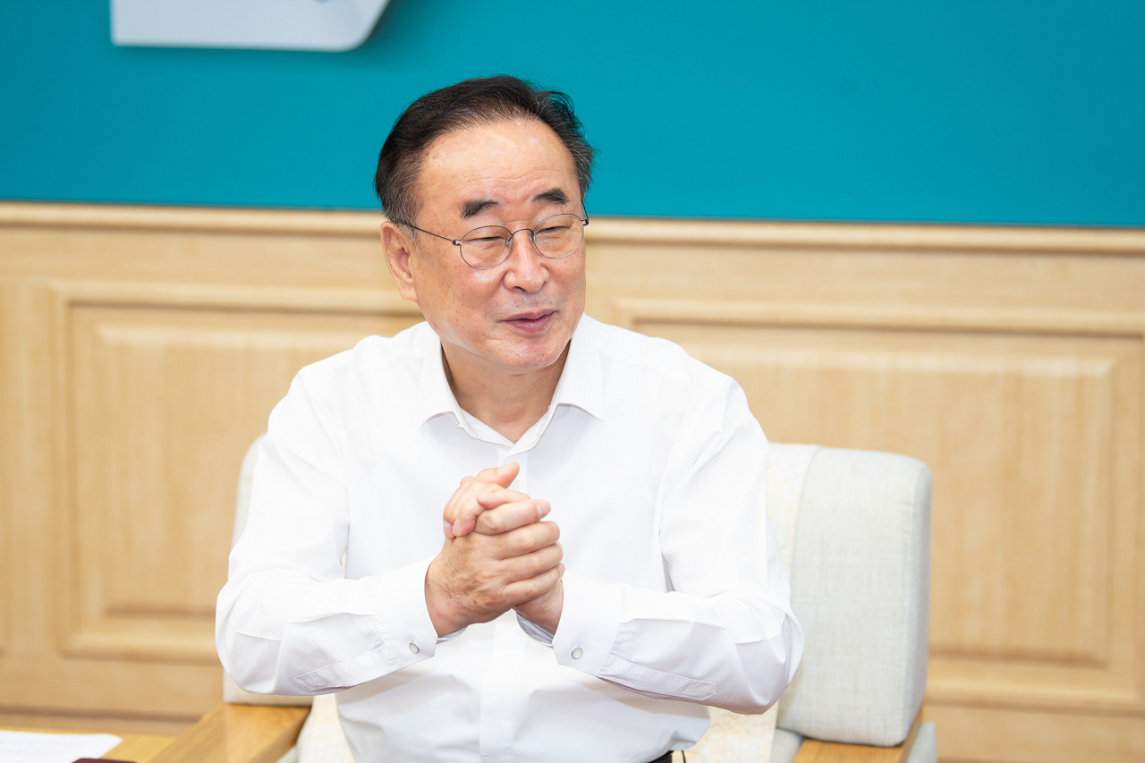 장세용 구미시장은 9일 다음달 열리는 전국·장애인체전을 완벽하게 준비하고 성공리에 열어 시민들의 자긍심을 한층 더 높이겠다고 말했다.[구미시 제공]