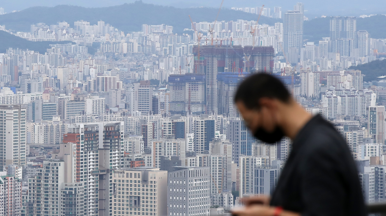 Aerial view of apartment complexes in central Seoul (Yonhap)