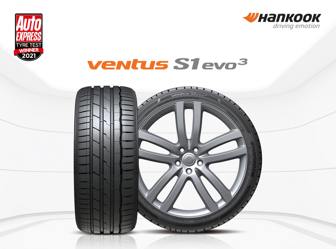 한국타이어앤테크놀로지㈜ 초고성능 스포츠 타이어 ‘벤투스 S1 에보3(Ventus S1 evo3)’가 영국 최대 자동차 전문지 ‘오토 익스프레스(Auto Express)’의 2021 여름용 타이어 성능 테스트에서 1위를 차지했다. ‘벤투스 S1 에보3(Ventus S1 evo3)'[한국타이어앤테크놀로지 제공]
