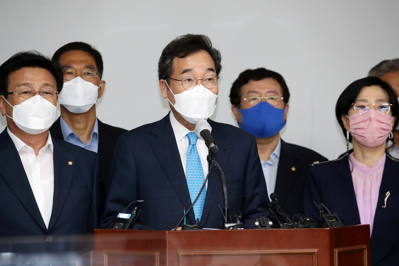 이낙연 더불어민주당 대선 경선 후보가 16일 오전 광주시의회에서 기자회견을 하고 있다. [연합]