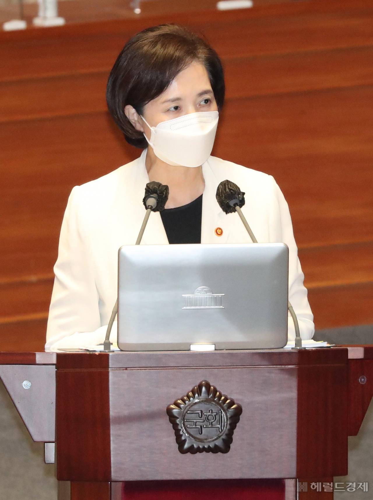 유은혜 “국민대, 尹 부인 김건희 논문 검증해야”