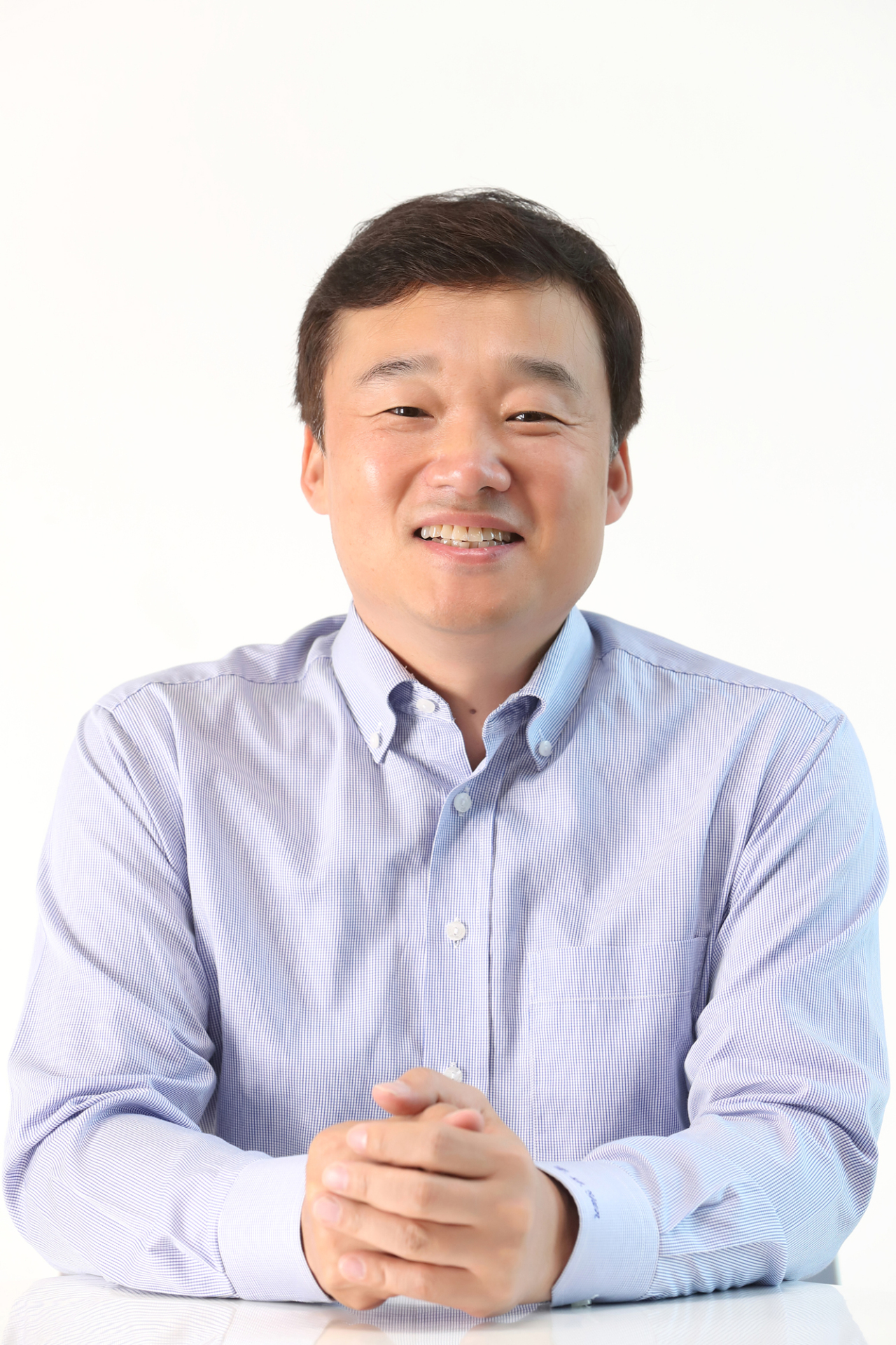 President Yoon Kyung-lim (KT)