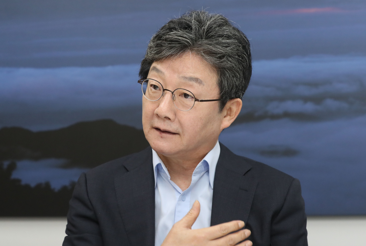 국민의힘 대권주자인 유승민 전 의원이 지난 8월20일 서울 여의도 희망22 사무실에서 연합뉴스와 인터뷰하고 있다. [연합]