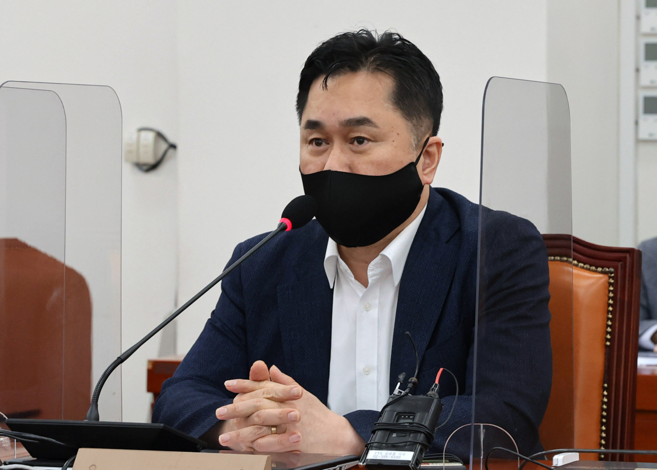 더불어민주당 김종민 의원. 김 의원은 이낙연 캠프에서 정치개혁비전위원장을 맡고 있다. [연합]