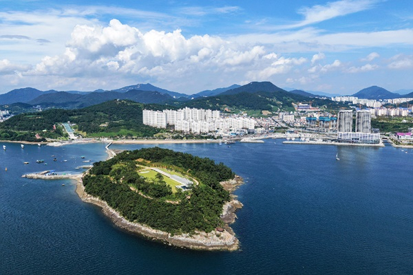 여수시 웅천동 장도.