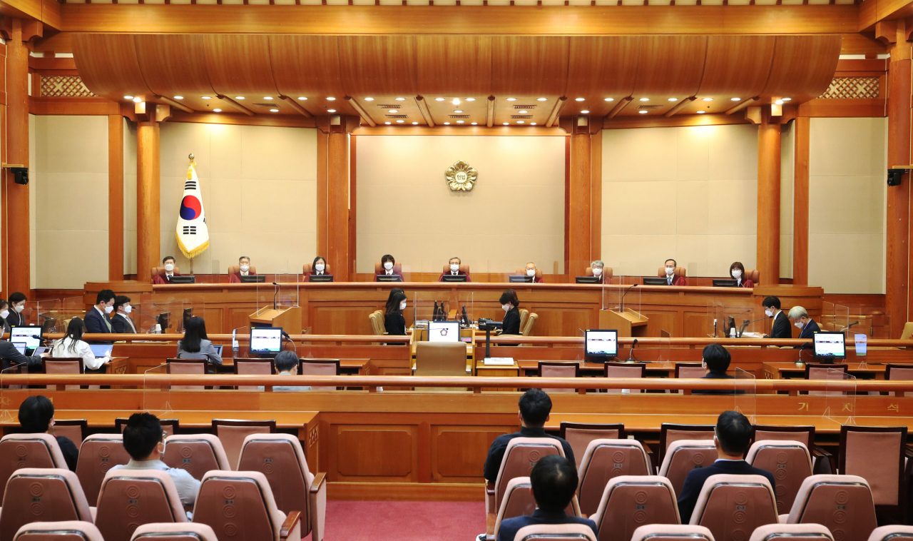 유남석 헌법재판소장과 재판관들. [연합]