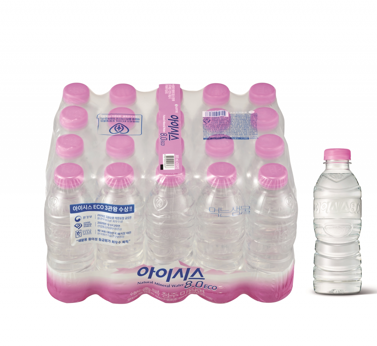 롯데칠성음료가 무라벨생수 인기에 힘입어 ‘아이시스8.0 ECO’ 300㎖ 소용량 제품을 출시하고 묶음용 포장재에 재생 원료를 섞은 친환경 포장을 도입한다. [롯데칠성음료 제공]