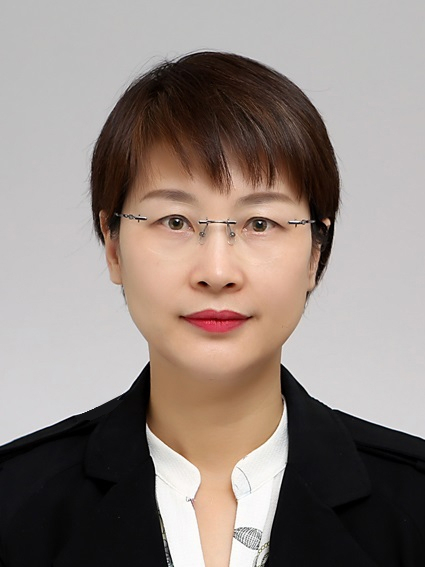 더불어민주당 진선미 의원(전 국토교통위원장) 수석 보좌관 출신으로 한국공항공사 신임 상임감사에 임명된 박영선 씨.