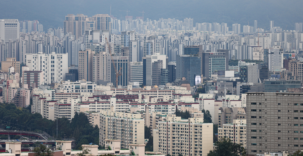 서울 남산에서 바라본 주택 밀집지역의 모습 [연합뉴스]