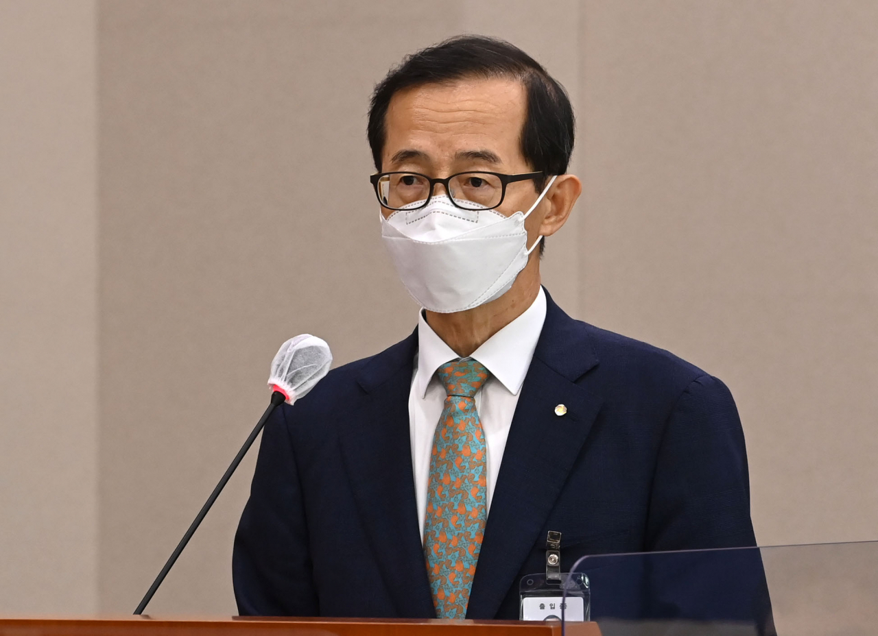 손태락 한국부동산원 원장이 14일 국회에서 열린 국토교통위원회의 한국부동산원 등 9개 기관 국정감사에서 업무보고하고 있다. [연합뉴스]
