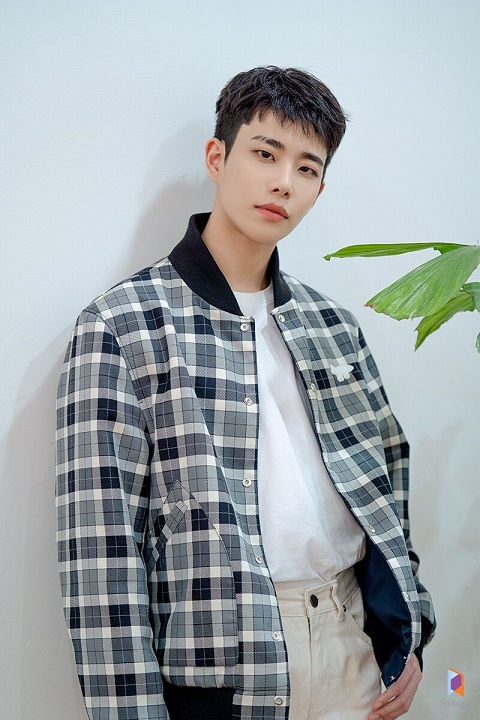 (Credit: Fantagio Music)
