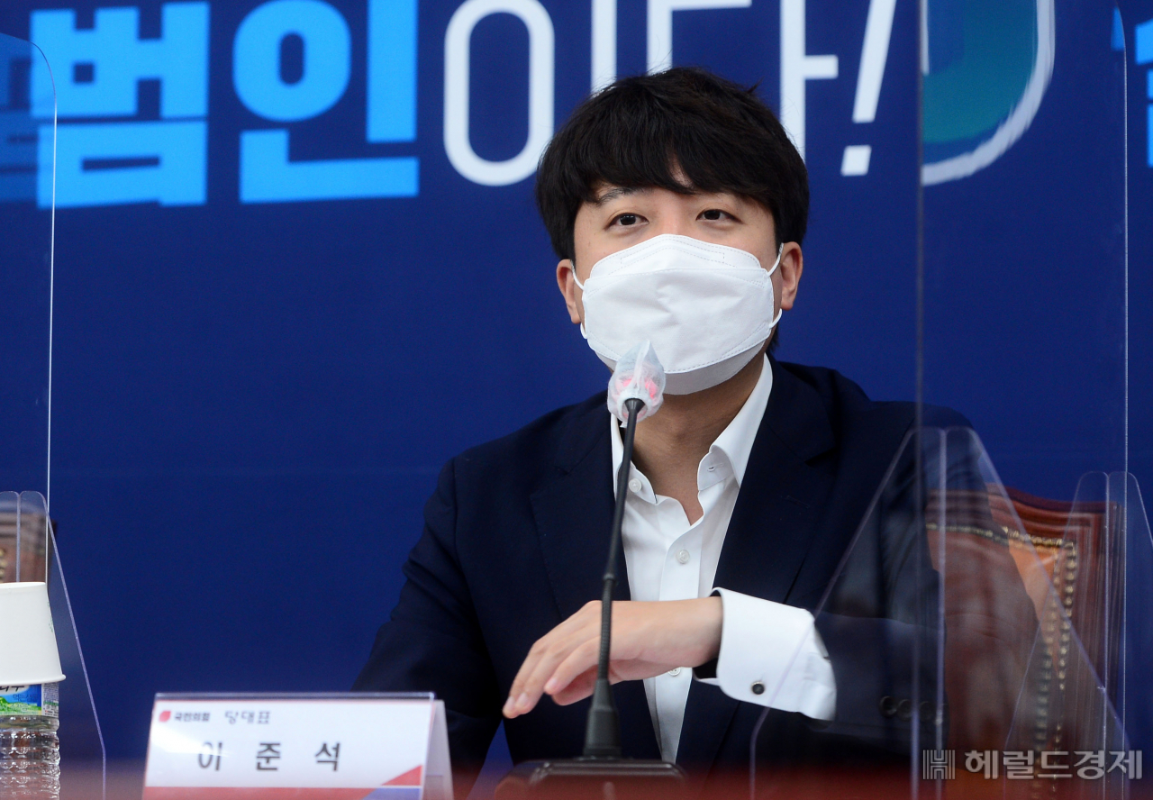 지난 15일 오전 서울 여의도 국회에서 국민의힘-중소기업중앙회 간담회가 열린 가운데 이준석 국민의힘 대표가 발언을 하고 있다. [헤럴드경제=이상섭 기자]
