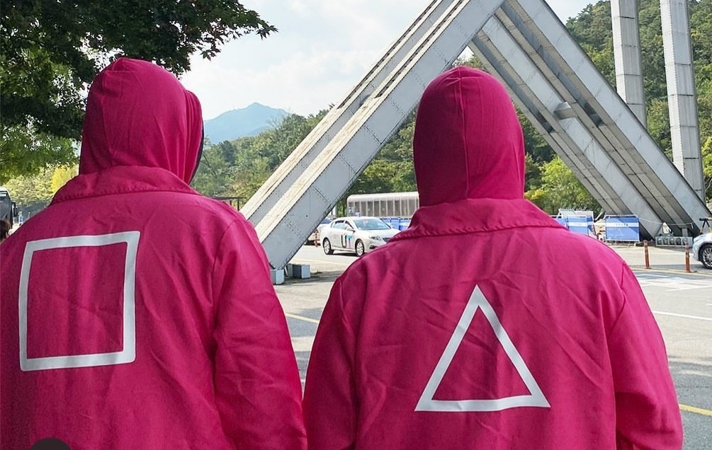 지난 14일 A업체가 서울대에서 스카이 오징어게임을 홍보하는 모습[스카이 오징어게임 홍보 인스타그램 캡처]