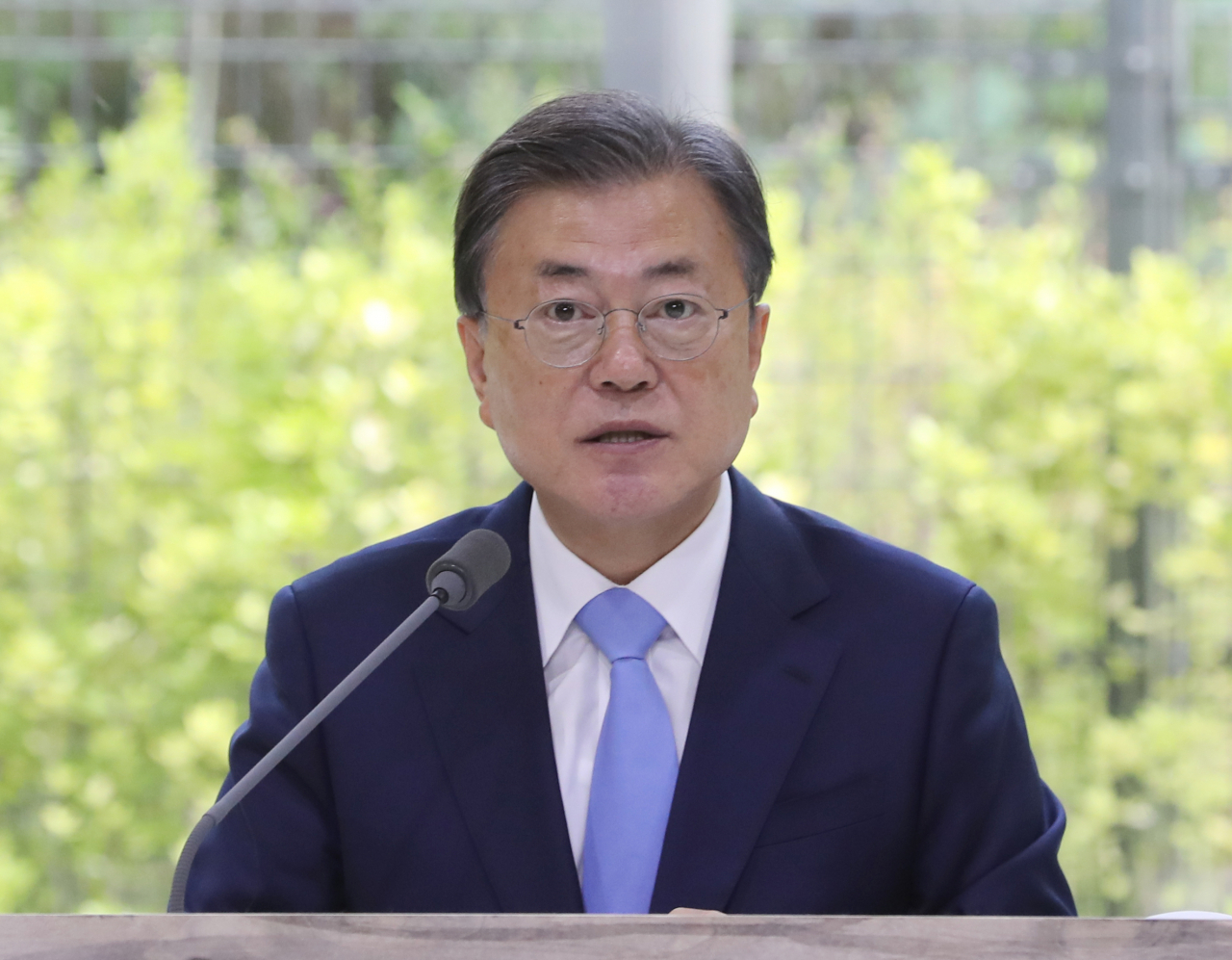 문재인 대통령이 18일 서울 용산구 노들섬다목적홀에서 열린 2050 탄소중립위원회 제2차 전체회의에서 발언하고 있다. [연합]