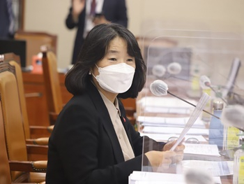 윤미향 의원.