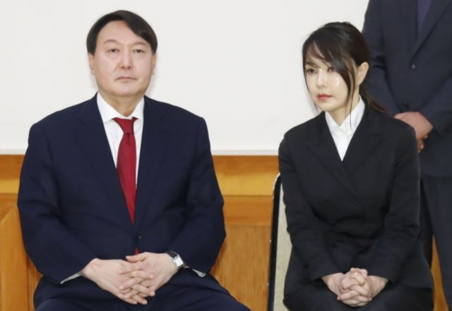 윤석열 국민의힘 대선후보와 부인 김건희(오른쪽) 씨 [연합]