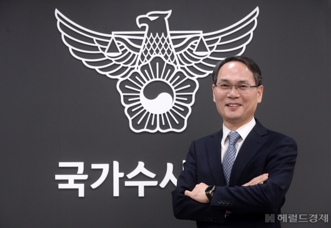 남구준 경찰청 국가수사본부장은 최근 헤럴드경제와 인터뷰에서 “수사와 기소의 분리가 저희 원칙”이라며 “이것이 검·경 수사권 조정의 핵심”이라고 강조했다. 박해묵 기자