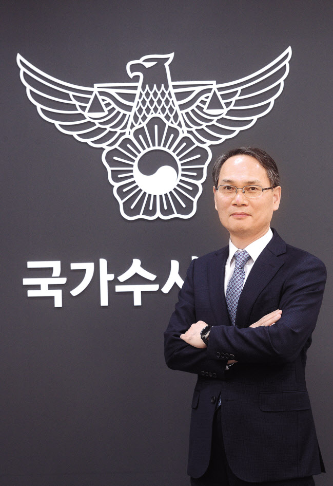 남구준 경찰청 국가수사본부장은 최근 헤럴드경제와 인터뷰에서 “수사와 기소의 분리가 저희 원칙”이라며 “이것이 경·검 수사권 조정의 핵심”이라고 강조했다. 박해묵 기자