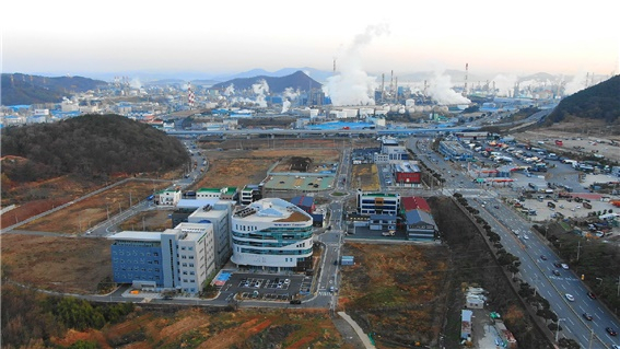 여수국가산단 입구 삼동지구 전경.
