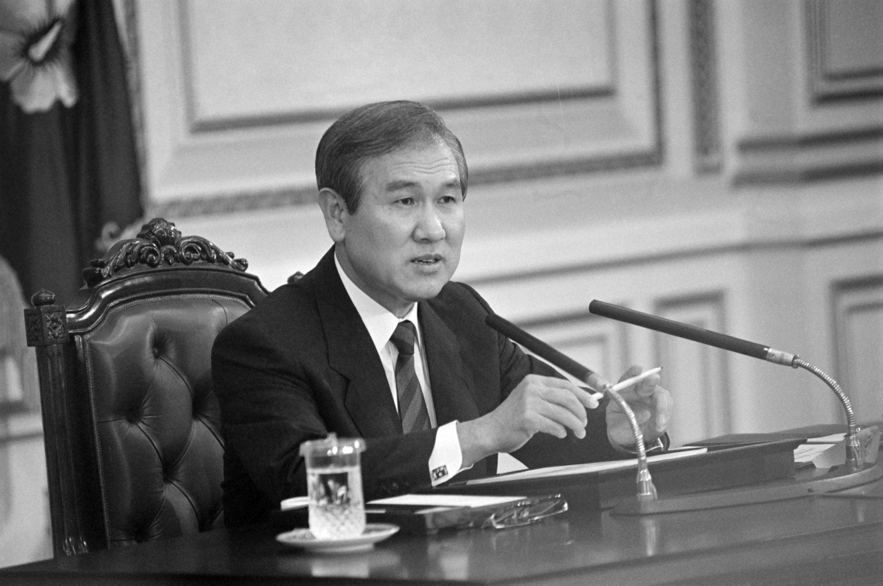 대한민국 제13대 대통령을 지낸 노태우 전 대통령이 26일 숨졌다. 사진은 1990년 10월 13일 민생치안 확립을 위한 '범죄와의 전쟁'을 선포하는 노태우 전 대통령. [연합]