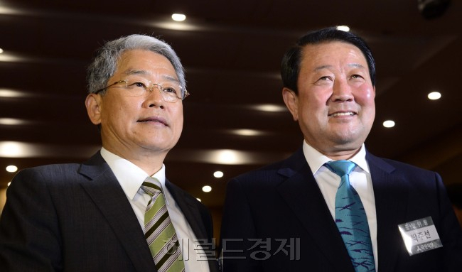 박주선 전 국회부의장(오른쪽)과 김동철 전 원내대표.