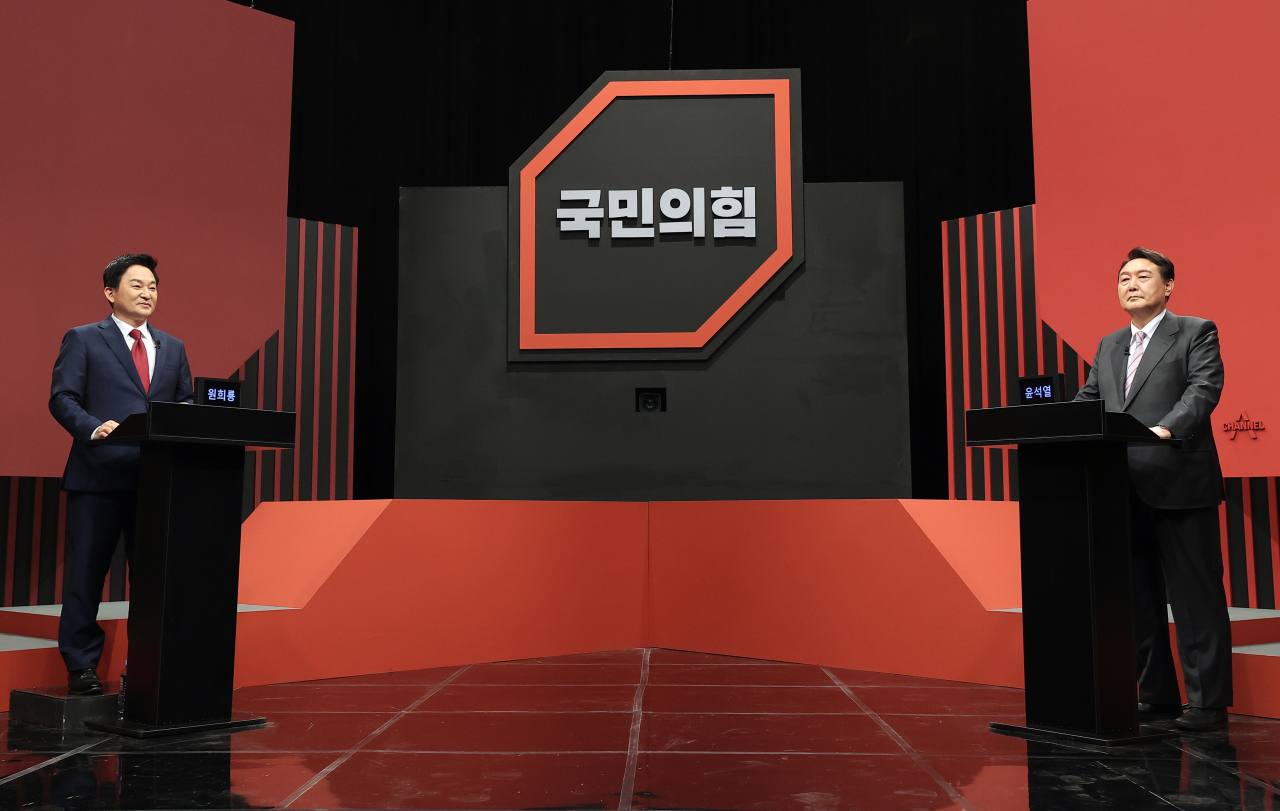 원희룡 전 제주지사(왼쪽)와 윤석열 국민의힘 대선후보. [연합]