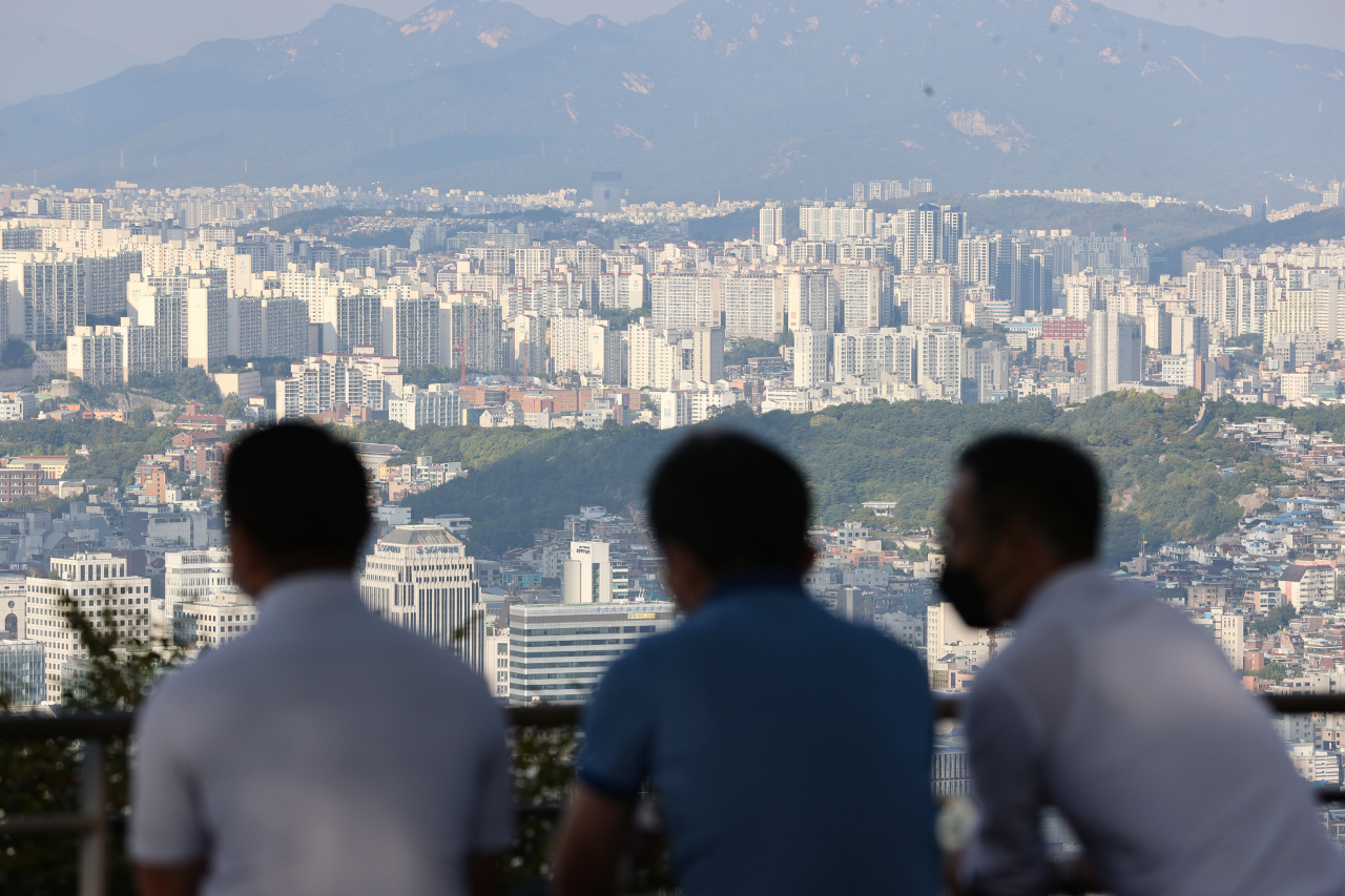 서울 남산에서 바라본 서울 시내 아파트. [연합]