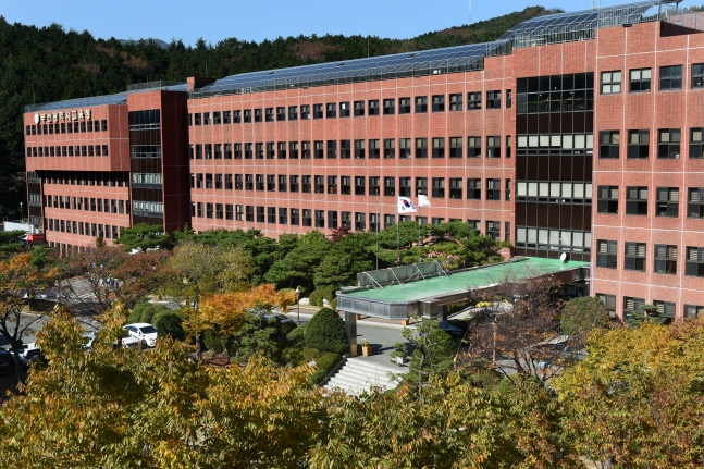 코로나19로 인해 부산지역 초중고 학생들의 사교육 비용이 감소했다. [부산교육청 제공]