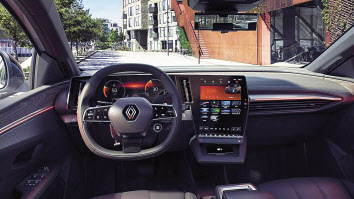 LG전자가 프랑스 자동차 업체 르노그룹(Renault Group)의 전기차 신모델 ‘메간 E-Tech(M&eacute;gane E-Tech)’에 공급한 차세대 인포테인먼트 시스템이 탑재된 차량 내부 모습. [LG전자 제공]