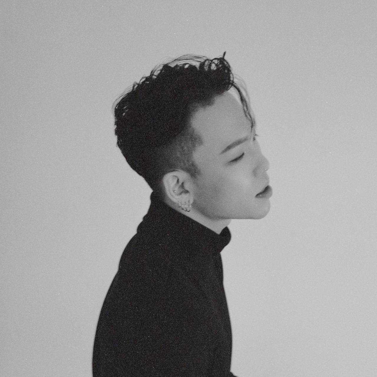 oceanfromtheblue Korean R&B singer-songwriter portrait under blue lighting