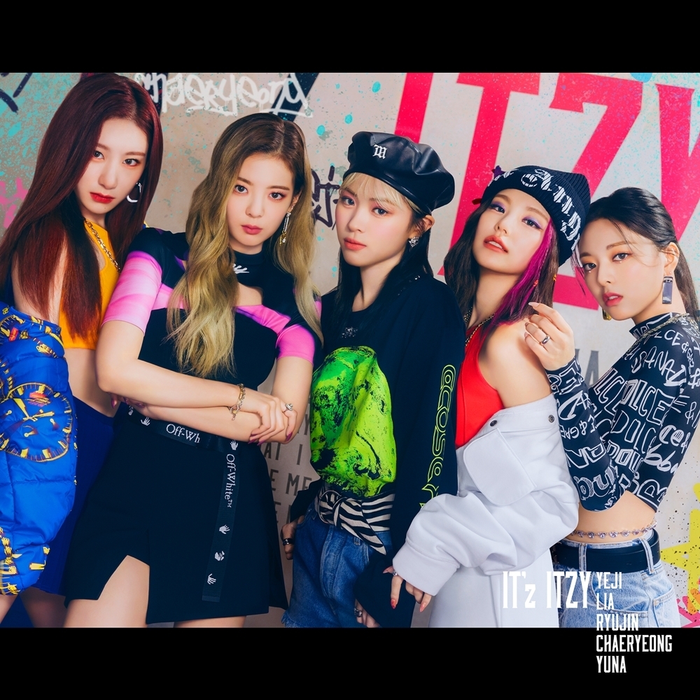 (Credit: JYP Entertainment)