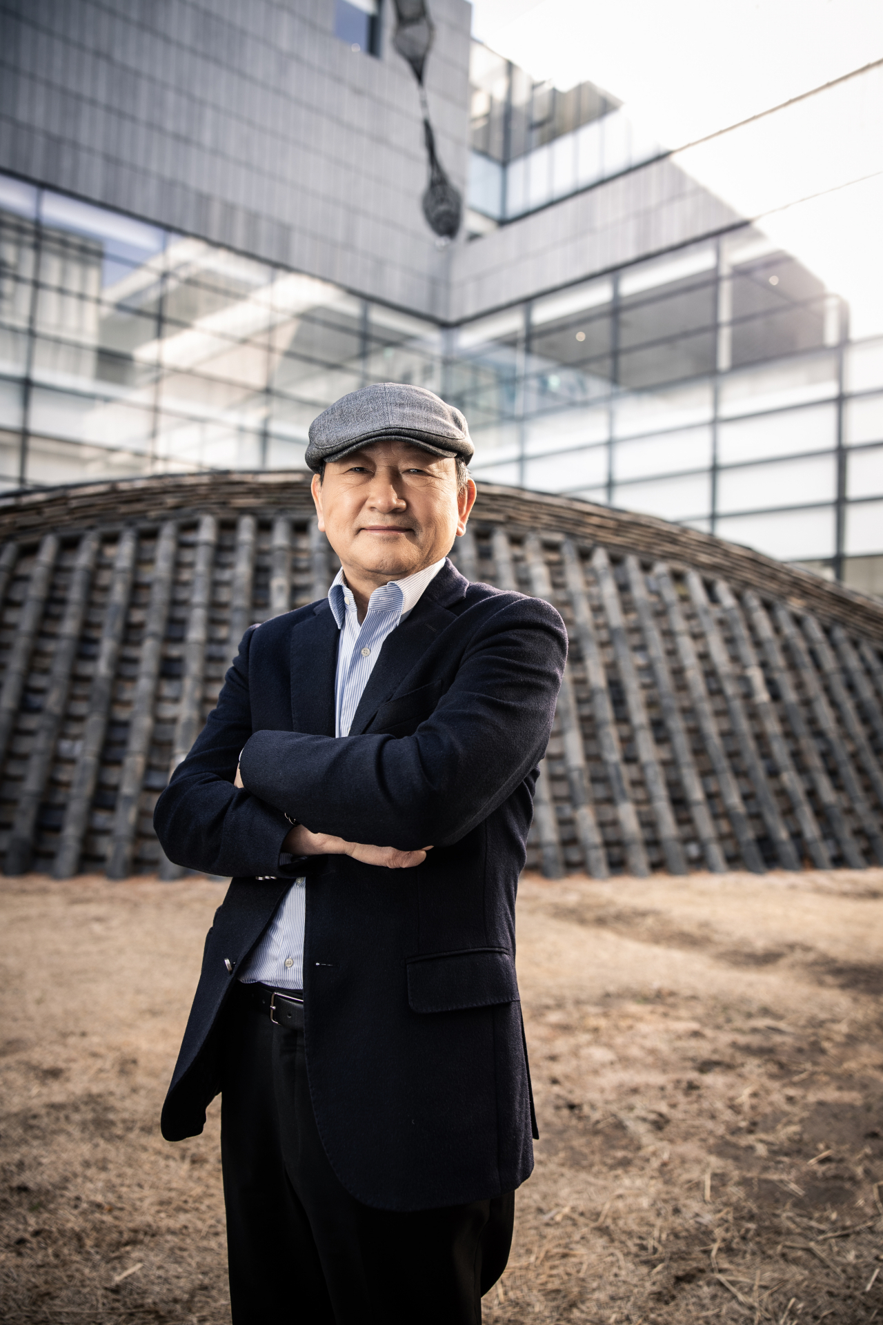 개관 50주년을 맞는 2019년 국립현대미술관에 부임한 윤범모 관장은 “한국미술 자존심 찾고, 미술한류 본격화하겠다”는 목표로 지난 3년간 무수히 많은 변화를 이끌고, 성과를 거뒀다. 미술관의 문턱을 낮춰 2030 세대의 놀이터로 만들었고, 소외된 장르와 실험작들의 전시로 균형있는 작품을 아우르는 미술관으로 자리매김하도록 했다. [국립현대미술관 제공]