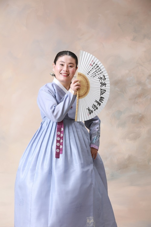 순천 낙안읍성 국악대전에서 대상을 차지한 정숙씨.
