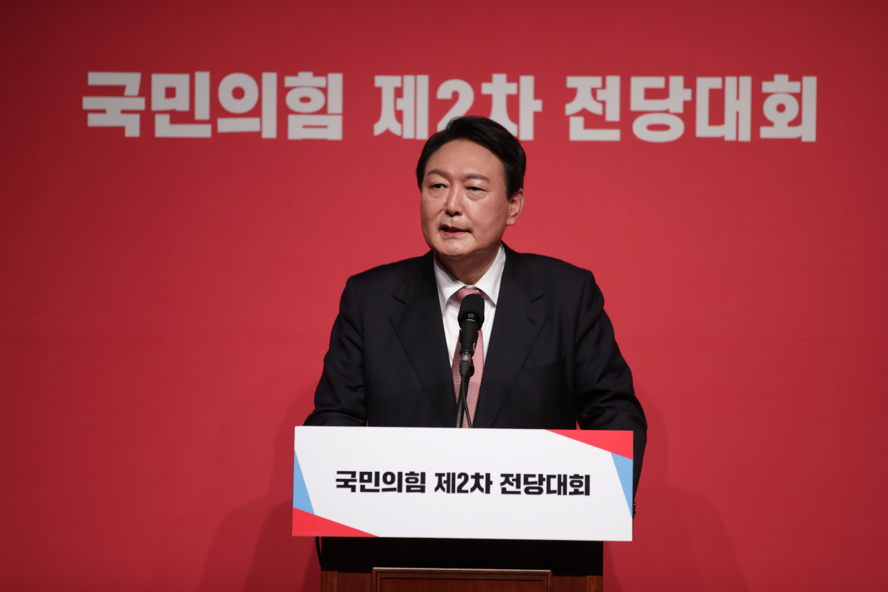 윤석열 국민의힘 대선후보가 5일 제2차 전당대회에서 대선후보로 선출된 직후 기자회견을 가졌다. [윤석열 국민캠프 제공]