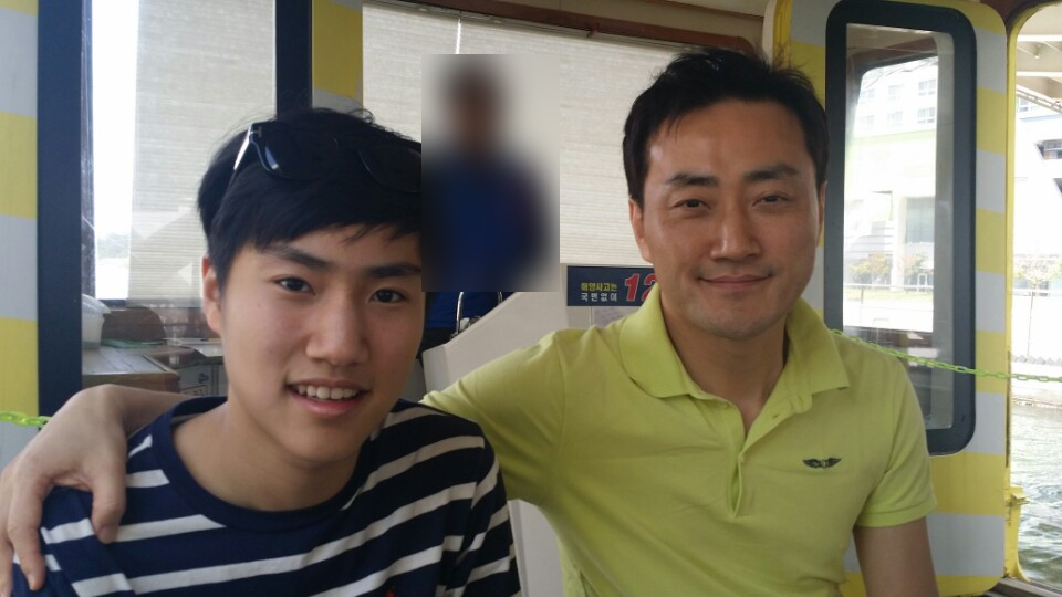 고 손정민(왼쪽)과 아버지 손현씨.[손정민 유족 블로그]
