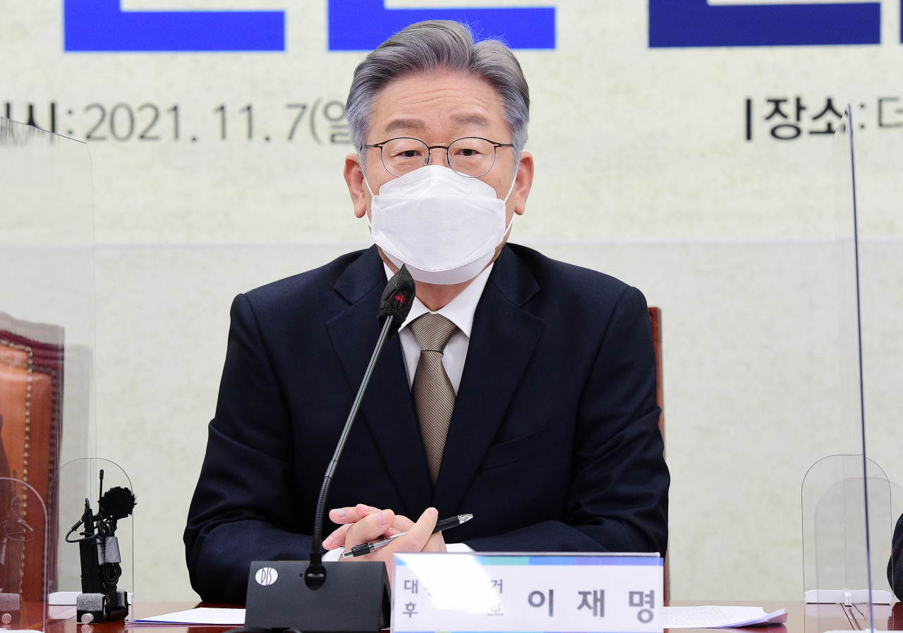 이재명 더불어민주당 대선 후보가 7일 서울 여의도 국회에서 열린 요소수 관련 긴급점검회의에 참석해 발언하고 있다. [연합]