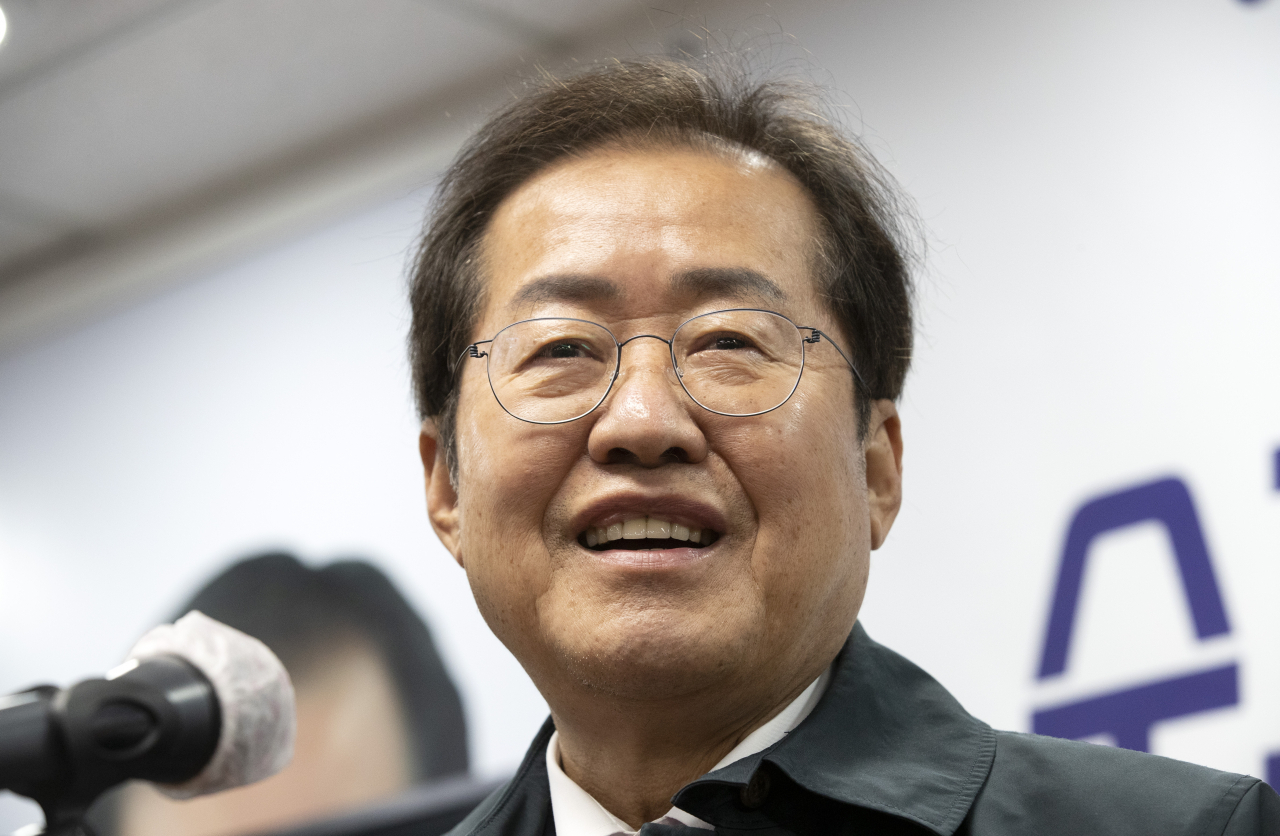 홍준표 국민의힘 의원이 지난 8일 서울 영등포구 여의도 BNB타워에서 열린 jp희망캠프 해단식에서 인사말을 하고 있다. [연합]