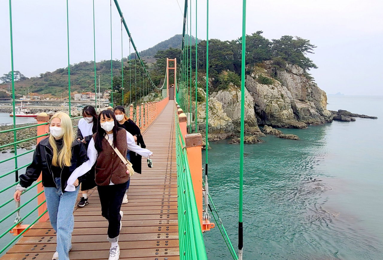 초록섬 연대도 친환경 여행, ‘쓰담’해서 더 좋았다 [함영훈의 멋·맛·쉼]