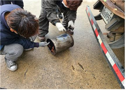배출가스저감장치 필터클리닝 교체 현장. [서울시 제공]