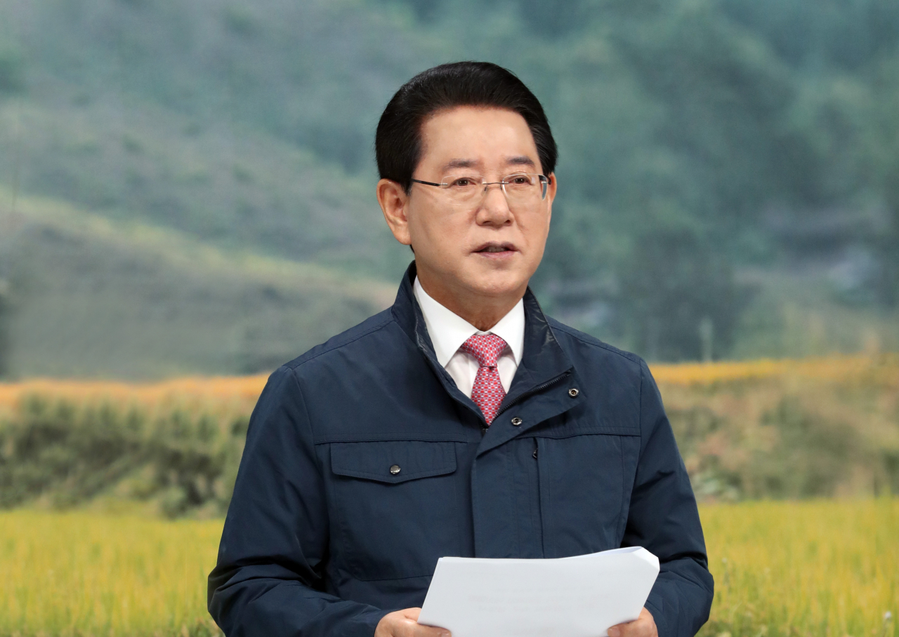 쌀 수확기 공급과잉 예상물량에 대한 시장격리을 촉구하고 있다.