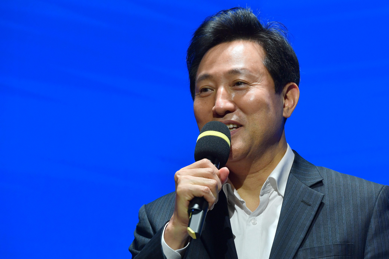 오세훈 서울시장이 11일 오후 서울 목동 CBS에서 열린 2021 생명돌봄국민운동캠프 출범식에서 축사를 하고 있다. 연합뉴스