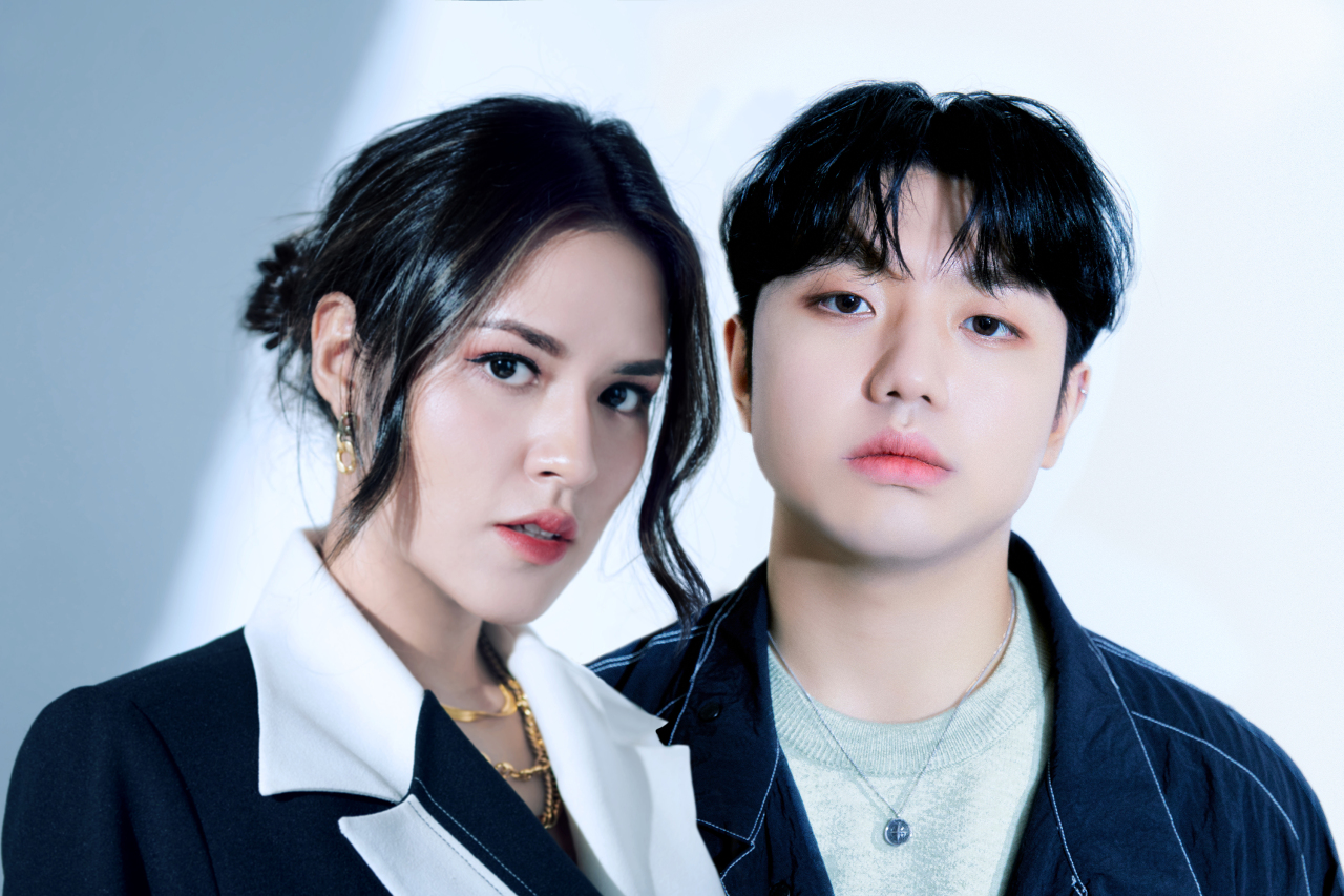 Raisa (left) and Sam Kim (Antenna Music)