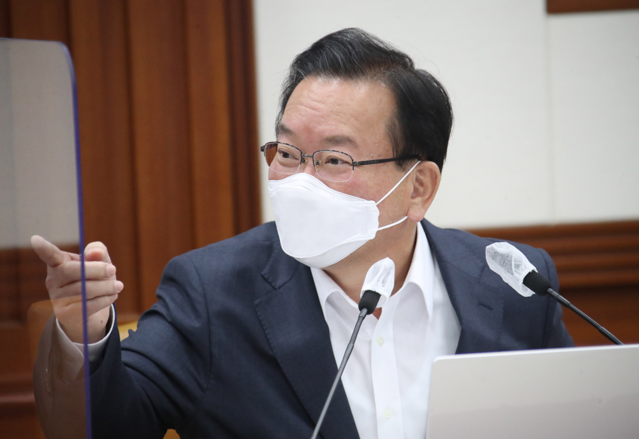 김부겸 국무총리가 12일 정부서울청사에서 열린 국정현안점검조정회의에 참석해 발언하고 있다. [연합뉴스]