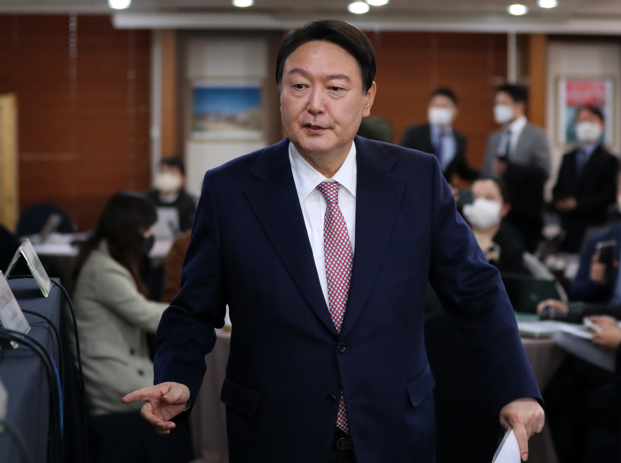 국민의힘 윤석열 대선 후보가 12일 서울 중구 한국프레스센터 서울외신기자클럽에서 열린 기자간담회에 참석하고 있다. [연합]