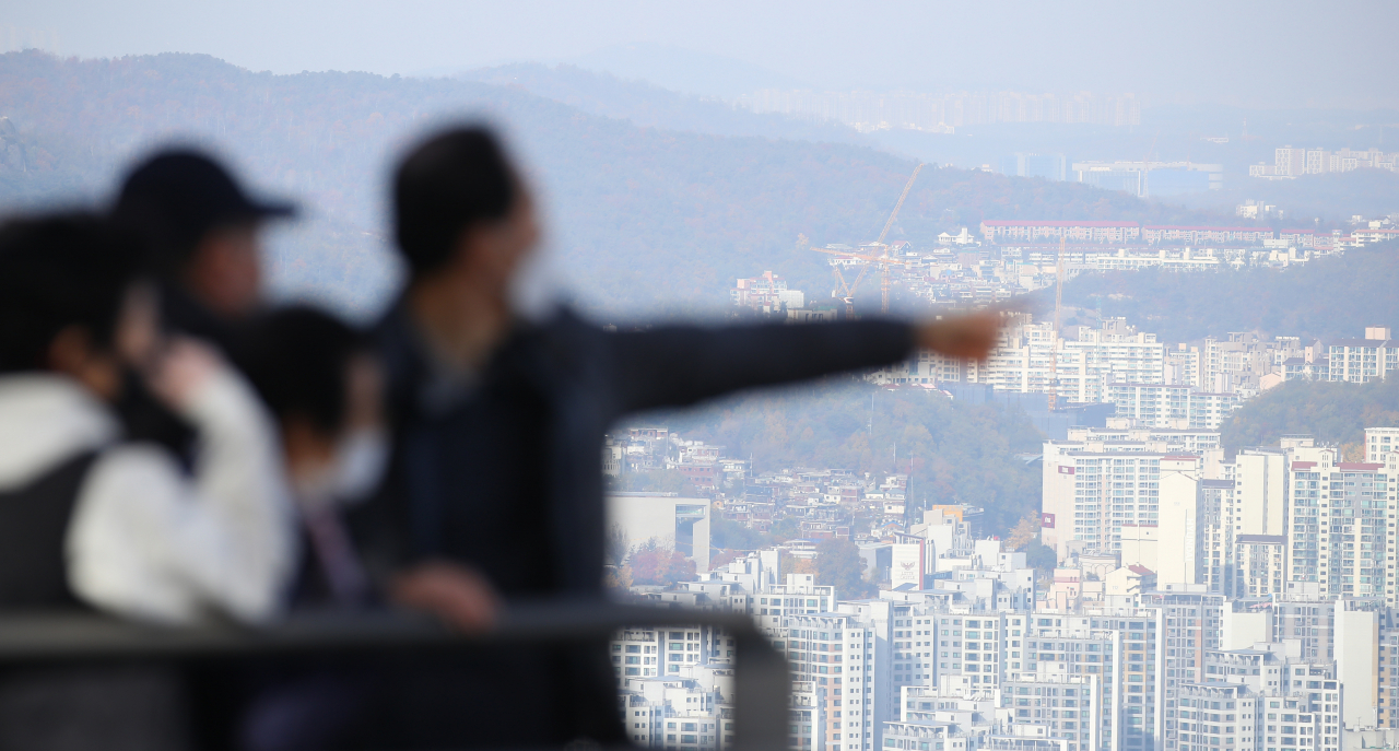 서울 남산에서 바라본 서울 시내 아파트 모습. [연합]