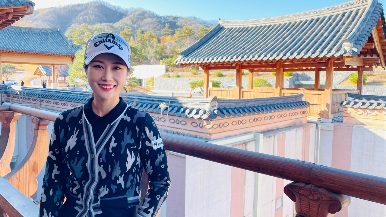 김하늘이 22년간의 골프선수 생활을 마치며 헤럴드경제와 가진 인터뷰서 은퇴 후 계획을 이야기하며 환하게 웃고 있다. 춘천=조범자 기자
