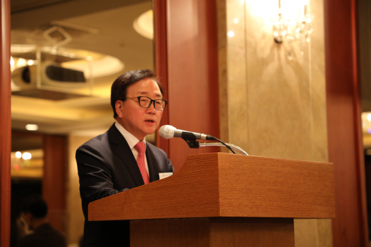 17일 서울 소공동 롯데호텔에서 개최된 제1차 중대재해예방 산업안전포럼에서 경총 이동근 부회장이 개회사를 하고 있다. [한국경영자총협회 제공]